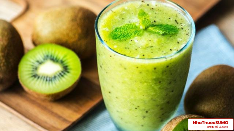 Sinh tố kiwi hoặc ăn kiwi tươi đều cho hàm lượng vitamin E cao
