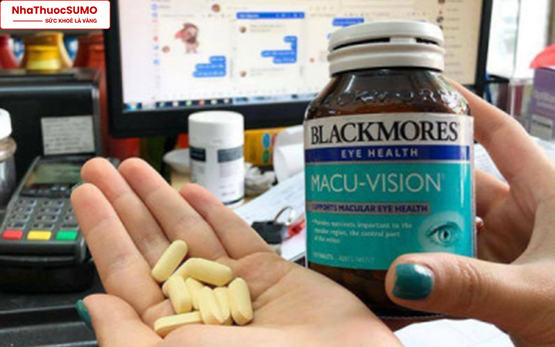 Khách hàng sử dụng thuốc bổ mắt Blackmores Eye Health Macu Vision