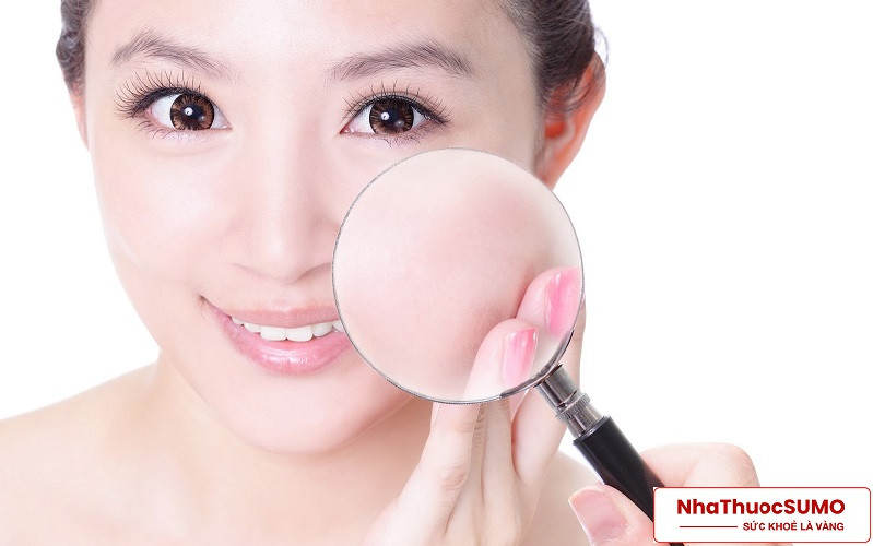 Một trong những tác dụng nổi bật của vitamin E là làm đẹp da, ngăn ngừa lão hóa